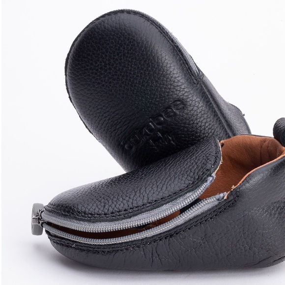 BUKUBEE BABY Onyx Leather Bootie - Soft Soles US 5 (24-30 months) - Picture 2 of 13